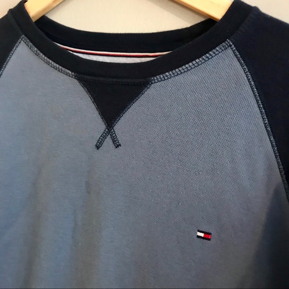 Tommy Hilfiger crew neck long sleeve size Large - Picture 4 of 4